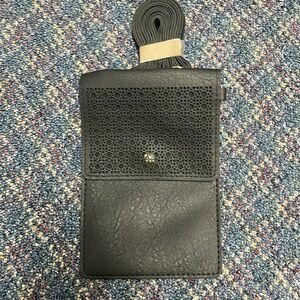 NWOT Leather Phone Purse Small Crossbody bag black